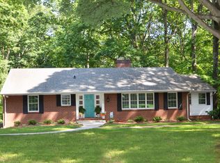 1025 Huntingdon Rd, Winston Salem, NC 27104