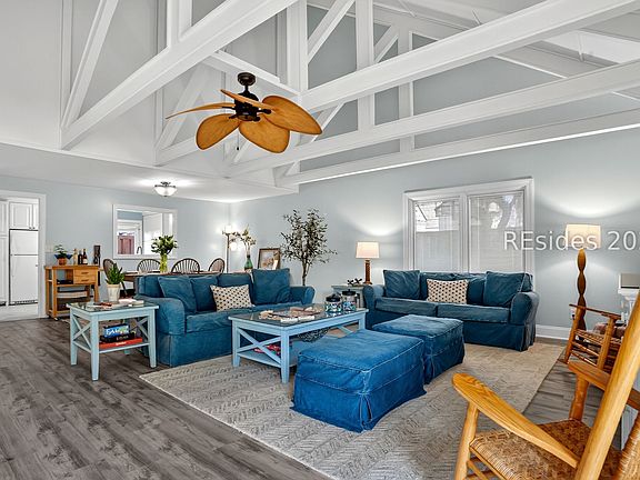 5th image of 45 Queens Folly Rd APT 789