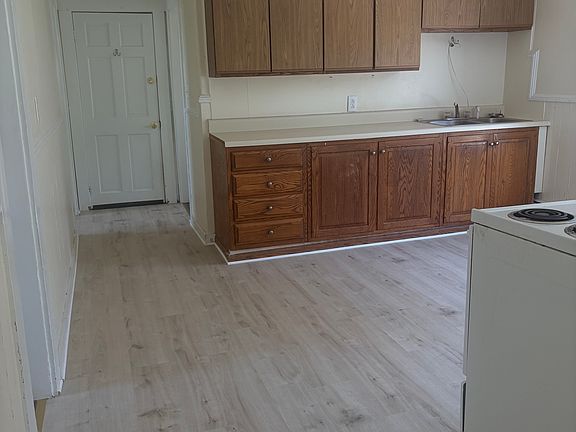 5th image of 62 Cook St #3
