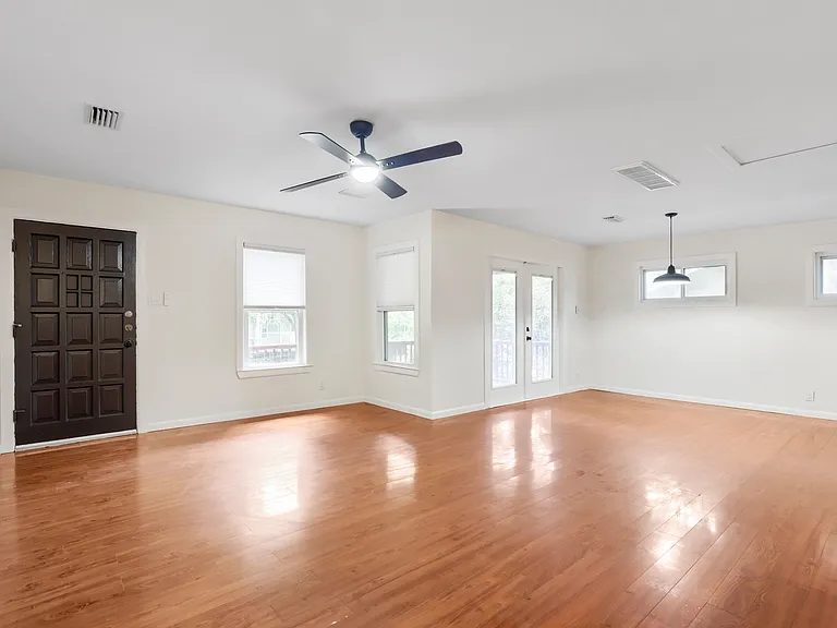 210 Nelray Blvd — Photo 8