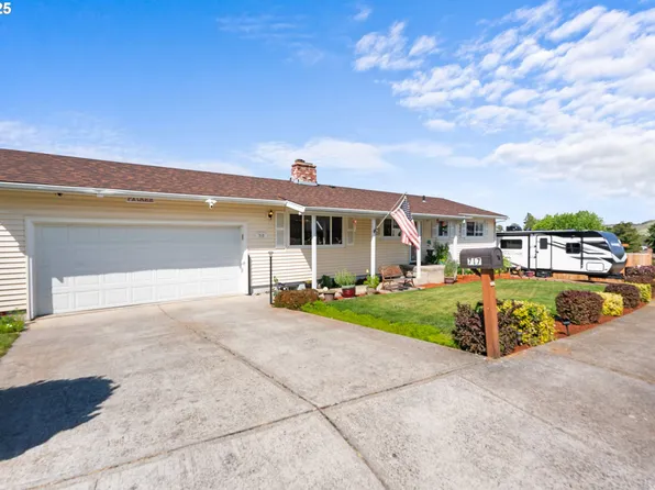 717 E 21st Pl, The Dalles, OR 97058
