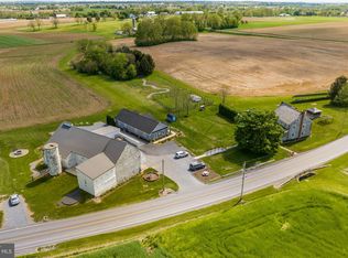 470 W Metzler Rd, Ephrata, PA 17522