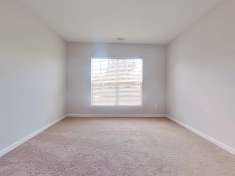 3926 Fountain Village Cir — Photo 10