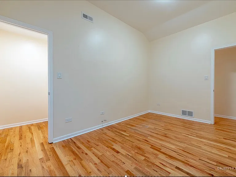 2435 W Polk St #3 — Photo 14