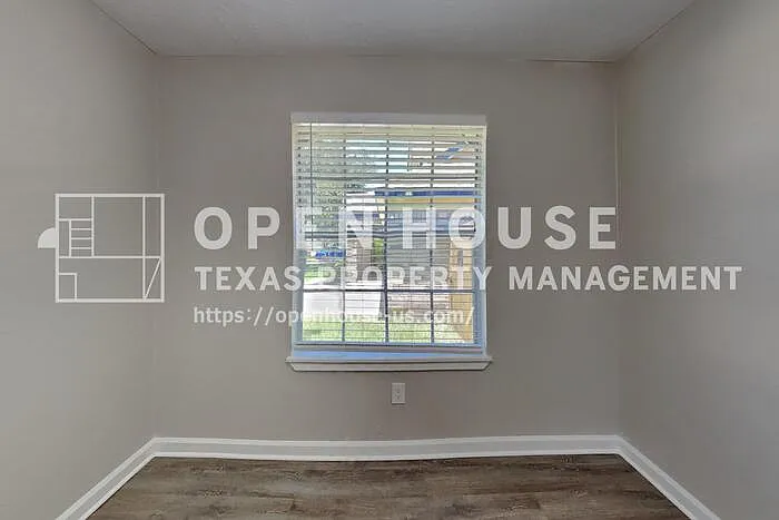 2314 Pebbledowne Cir — Photo 10