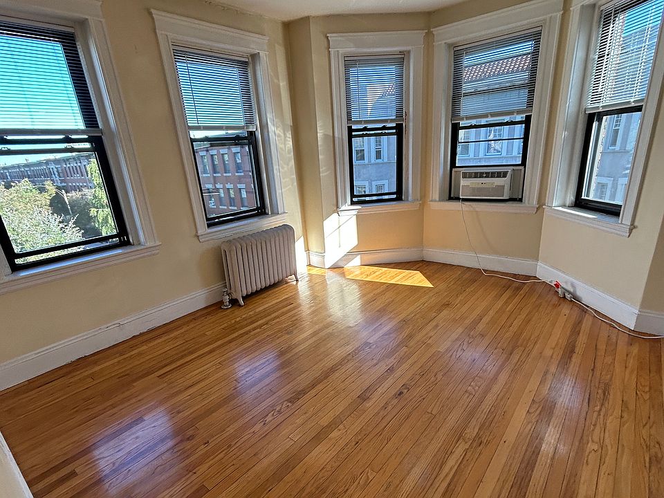 1st image of 39 Glenville Ave APT 15