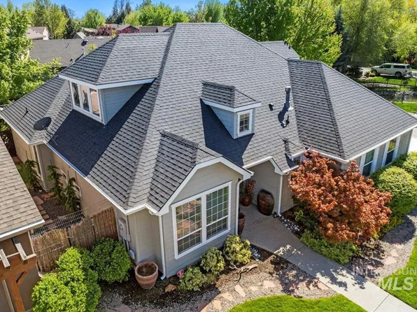4574 N Mackenzie Ln, Boise, ID 83703