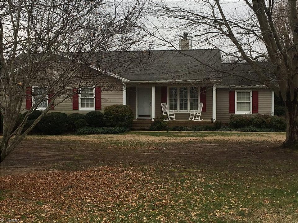 1st image of 4904 Streamside Dr