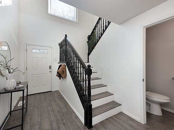 5th image of 2817 NE 137th Ct