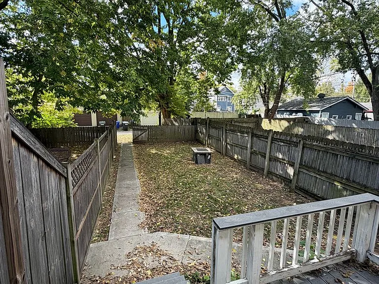 363 E Gates St #1 — Photo 15