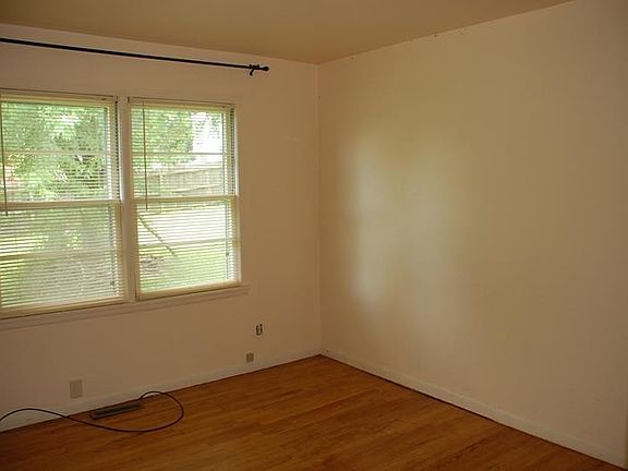 2nd image of 226 Westmont Ave
