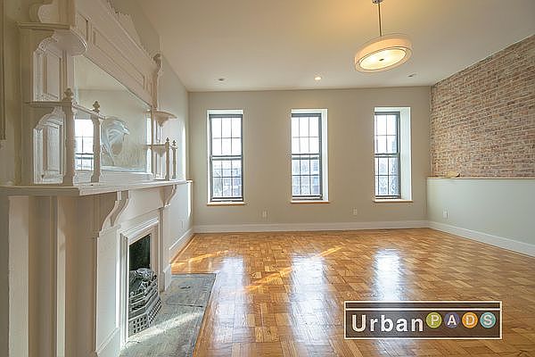 1st image of 261 Jefferson Ave APT 7