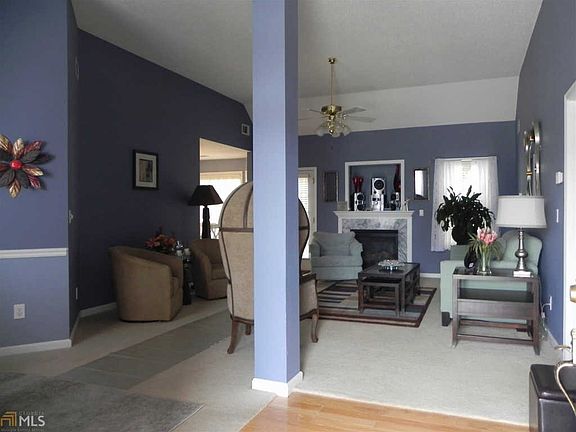 3rd image of 122 Laurel Springs Dr