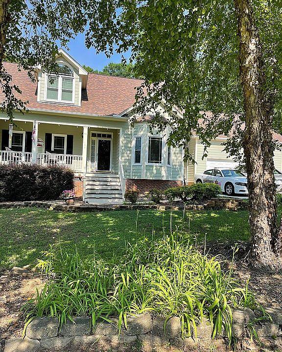 2nd image of 180 Leach Dr