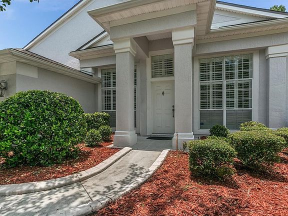 2nd image of 8852 Hampton Landing Dr E