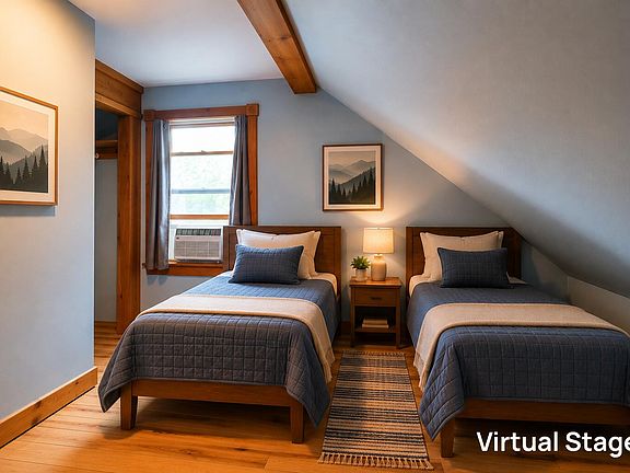 4th image of 286 Wiscasset Road
