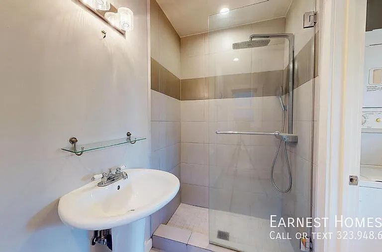 2256 Ewing St — Photo 16