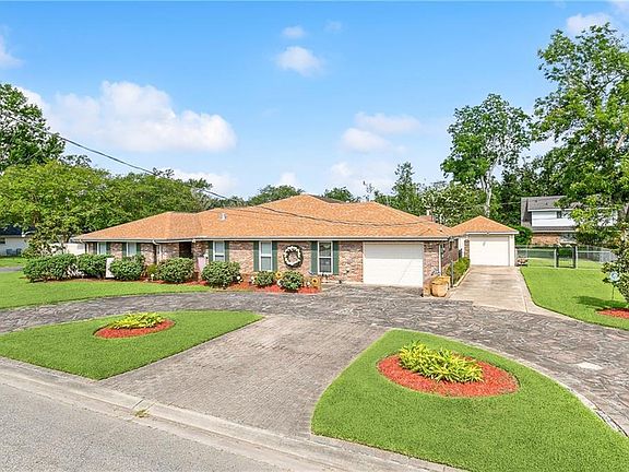 2nd image of 231 Murray Hill Dr