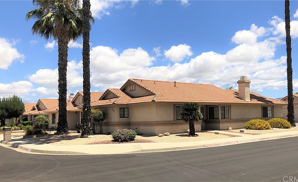 1st image of 704 La Morena Dr