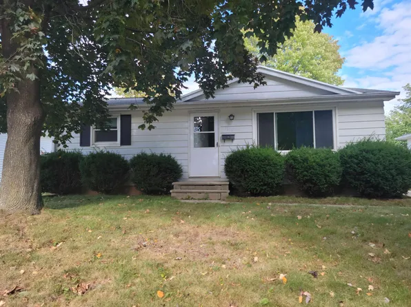 1216 Roscoe St, Green Bay, WI 54304
