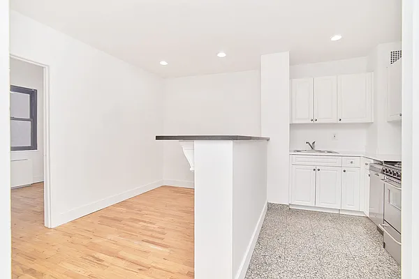 Rented by Living New York | media 7