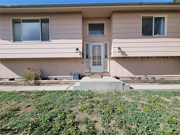 3rd image of 613 N Crook Ave