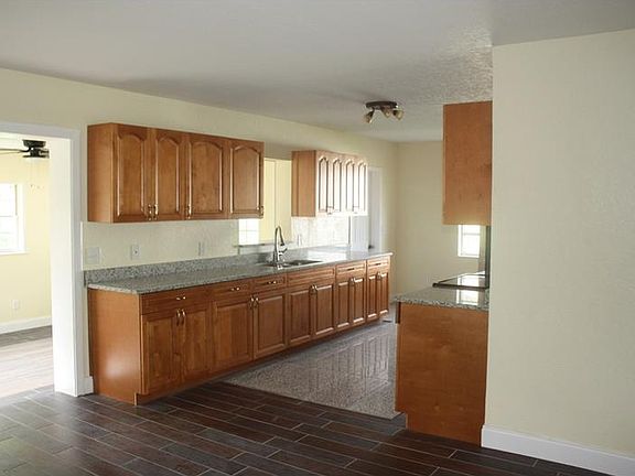 4th image of 1907 Meridel Ave
