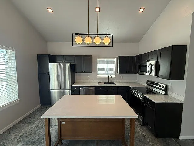 171 Finn Ln — Photo 1