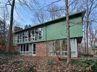 1929 Marthas Rd, Alexandria, VA 22307