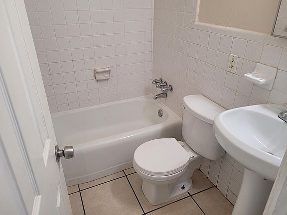 5th image of 130 Bouganvillea Dr #14