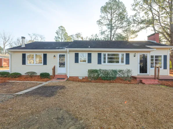 75 Hartwell Cir, Lillington, NC 27546