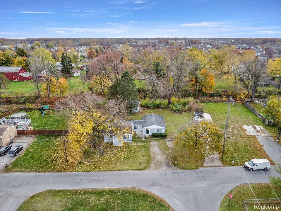 1st image of 5161 Plum Creek Dr