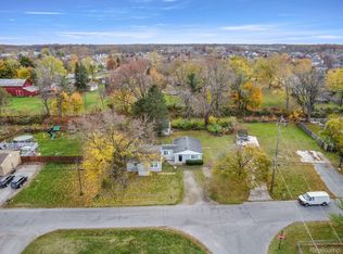 5161 Plum Creek Dr, Monroe, MI 48161