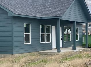 1318 Stowell #A, Anahuac, TX 77514