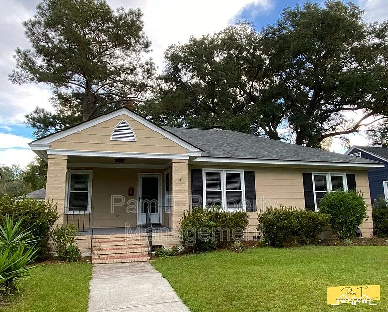 304 Columbus Dr