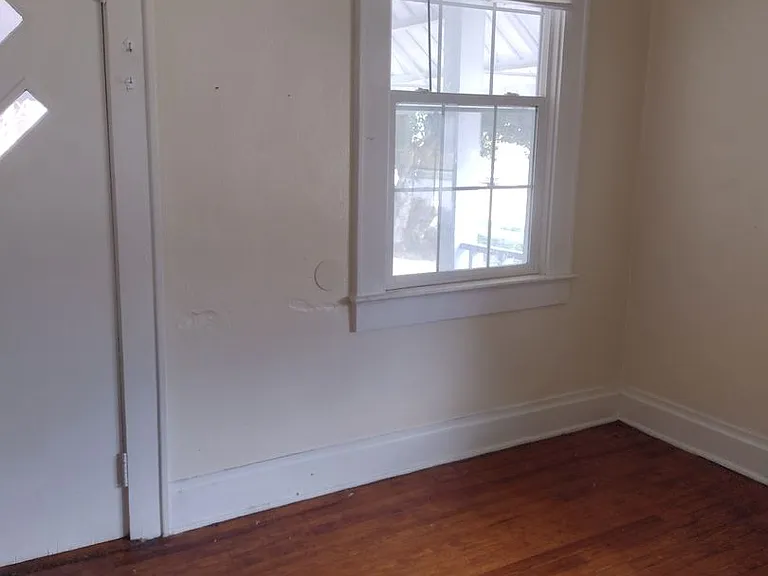 180 Pine St — Photo 3
