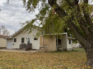 811 N 14th St, Marysville, KS 66508