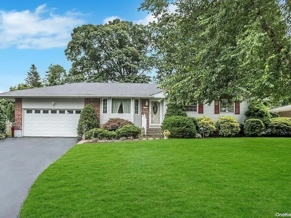 19 Raven Drive, Commack, NY 11725