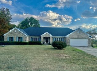 240 Roberts Rd, Versailles, KY 40383