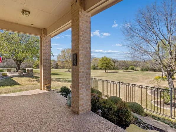 379 Southern Hills Dr, Fairview, TX 75069