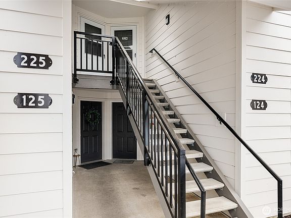 3rd image of 4228 Wintergreen Lane #124