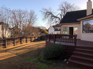 5430 Lakeshore Dr, Willis, TX 77318
