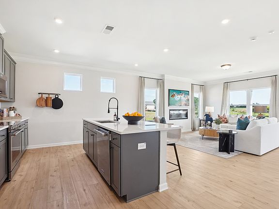 5th image of 1401 English Oak Dr Lot 281