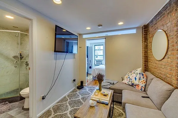 Rented by Dalan Rentals | media 15