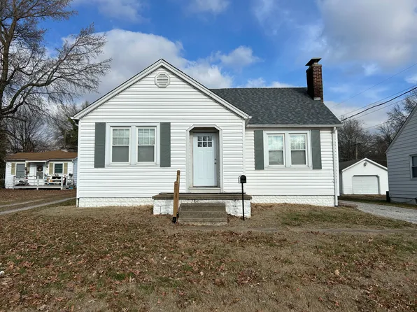 709 N 28th St, Belleville, IL 62226