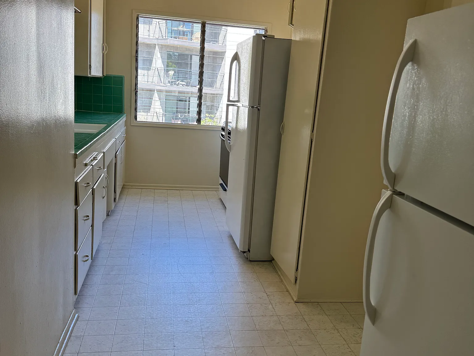 3 bed, 1600 sqft, $4,700 — Photo 4
