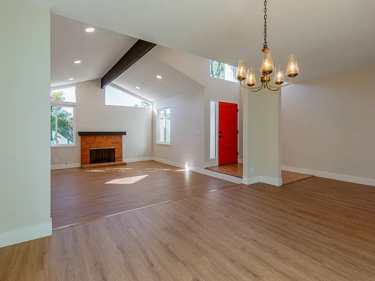 1236 Isengard Dr — Photo 9