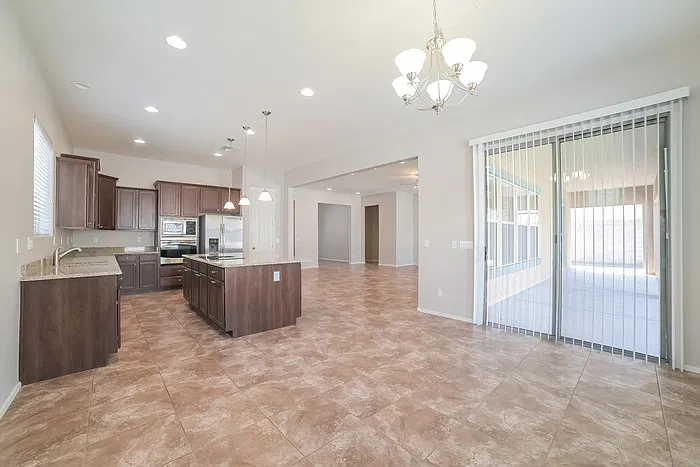 3 bed, 2.5 bath, 2227 sqft, $2,345 — Photo 4