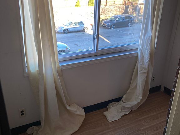 3rd image of 563 Eiler St Floor 2