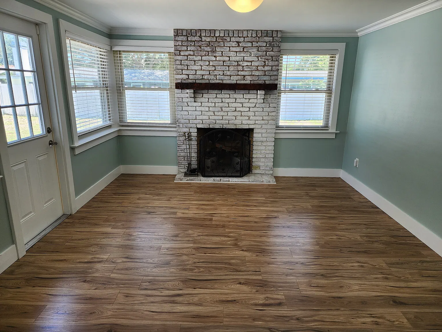 2347 Eastwood Drive - 1 — Photo 3